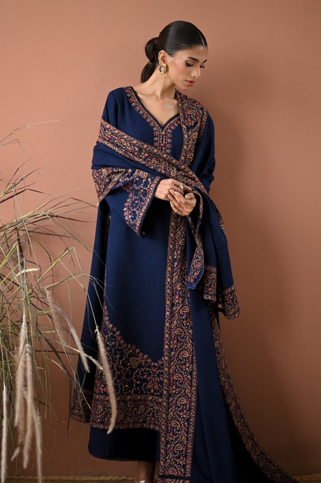 Durefishan Dhanak Embroidered 3PC Suit D#3092 - DESIGN 03