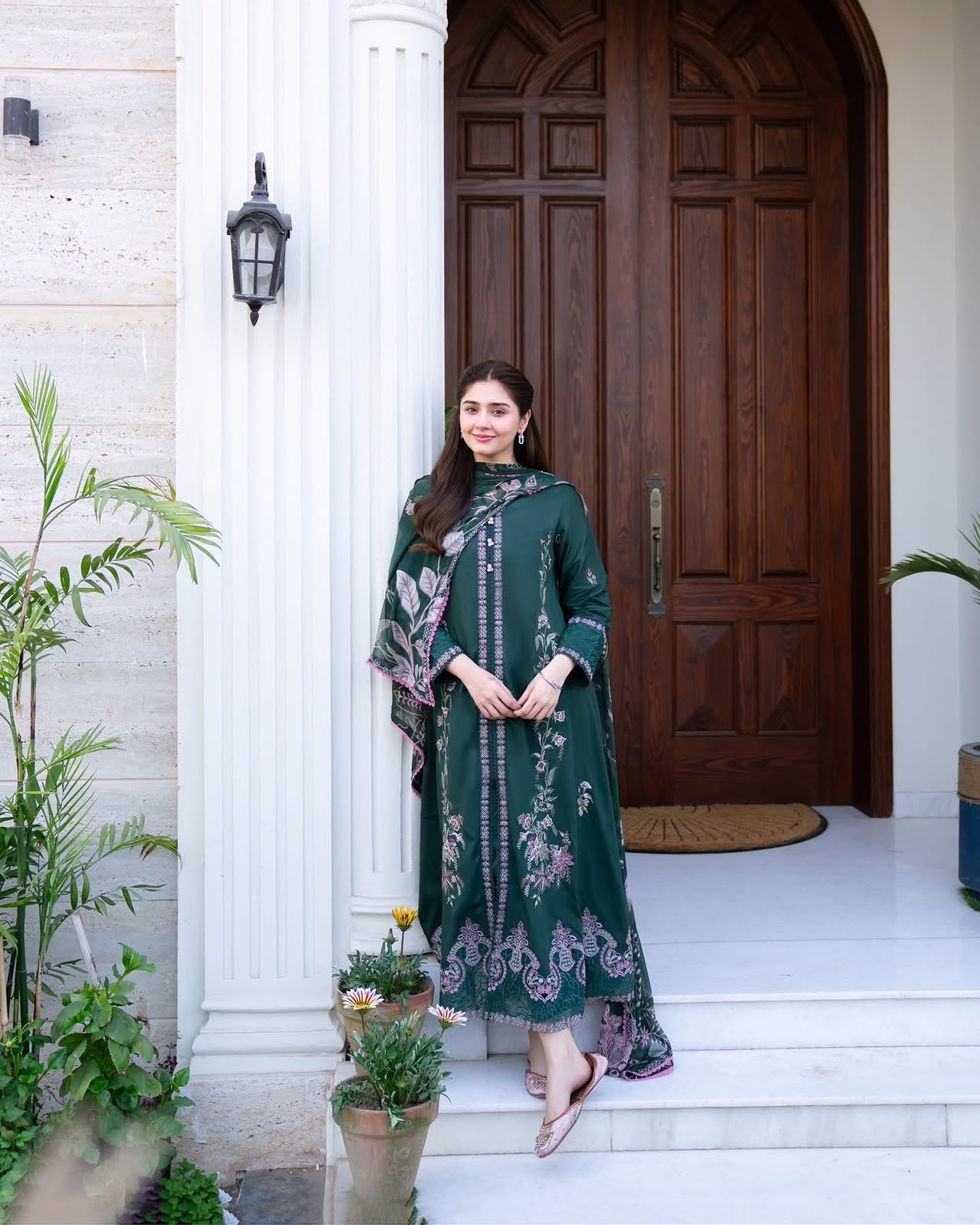 Durefishan Dhanak Embroidered 3PC Suit D#3092 - DESIGN 01