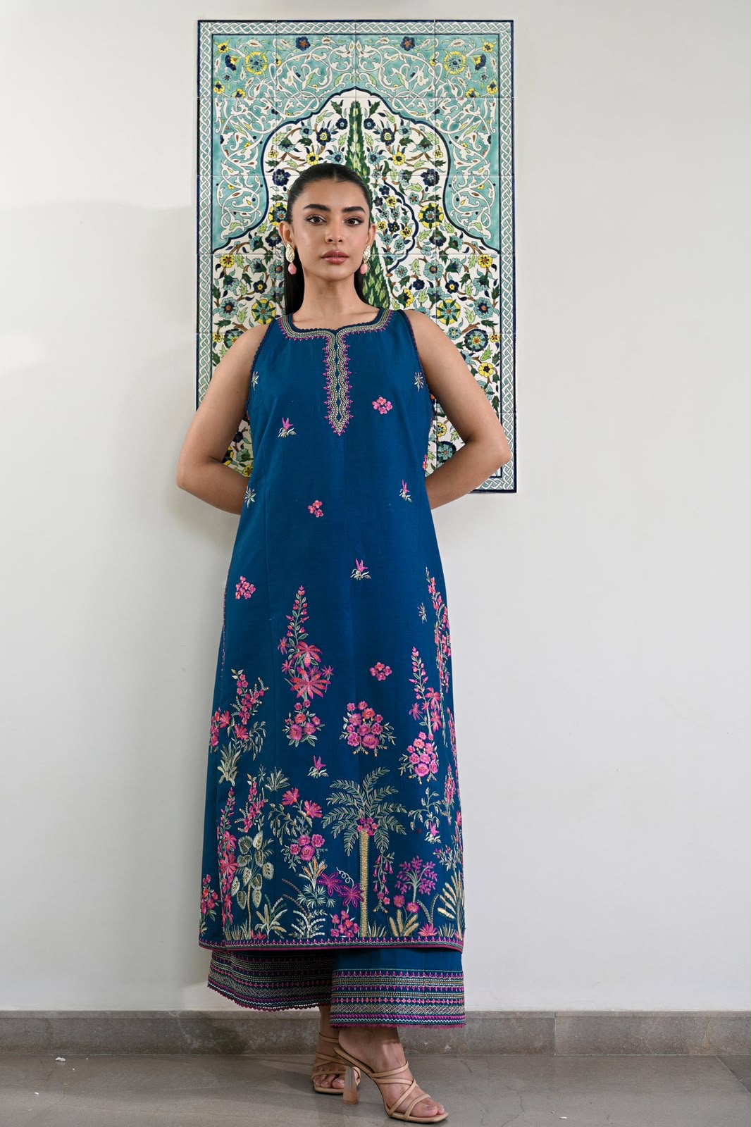 Zaib Dhanak Embroidered 3PC Suit D#1431 - DESIGN 01