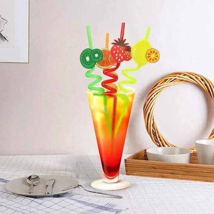 Pack of 4 Crazy Spiral Straws with Charms