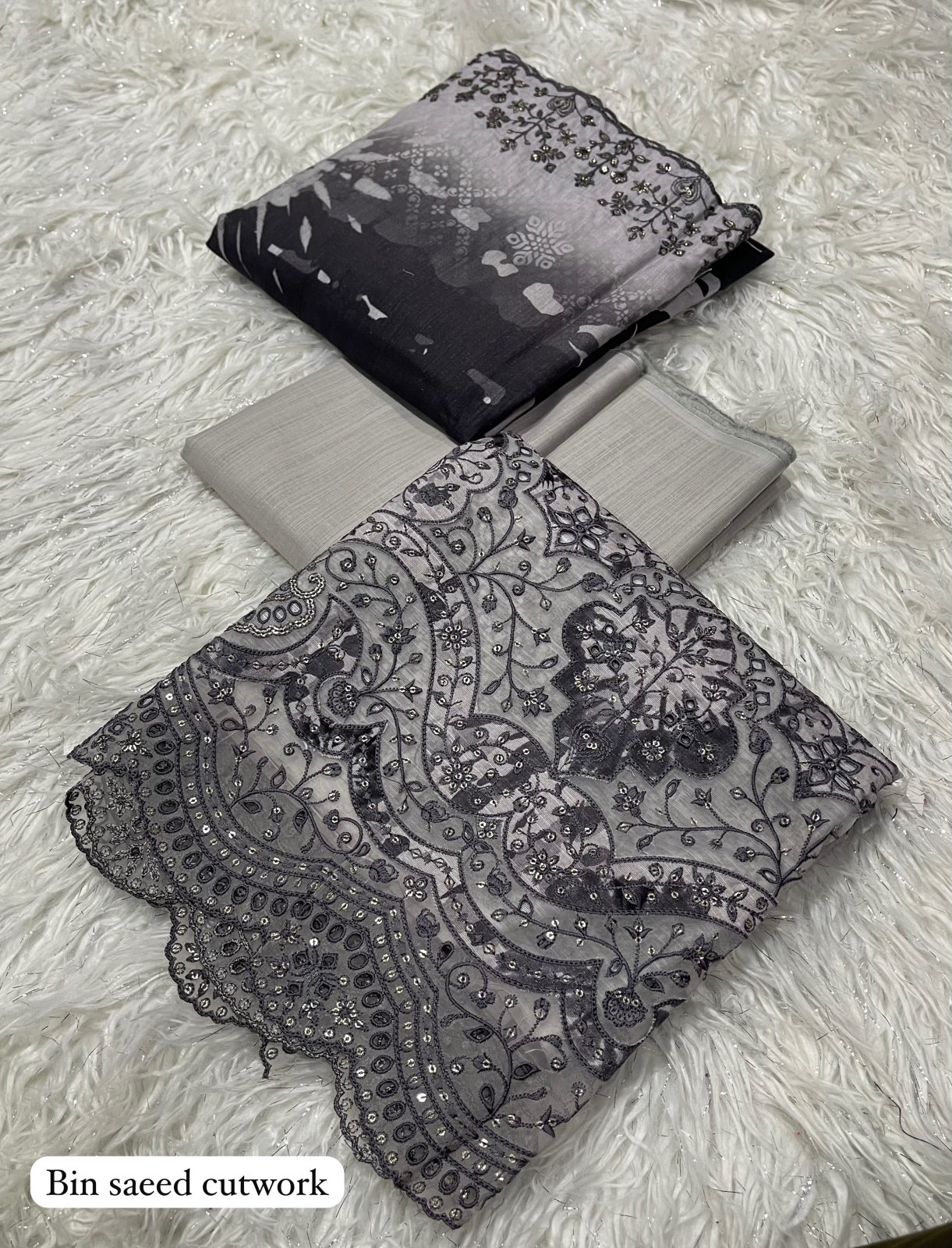 RAWAYAT BIN SAEED KHADDAR CUTWORK 3PC - GREY