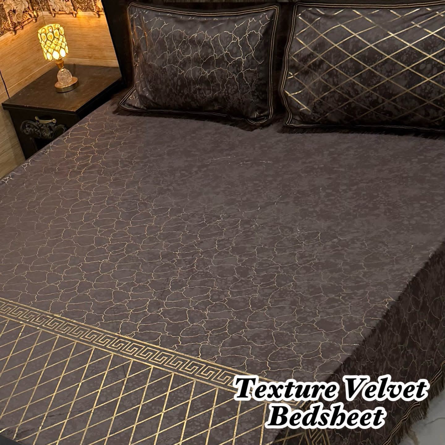 3PC TEXTURE VELVET BEDSHEET KING SIZE - BROWN